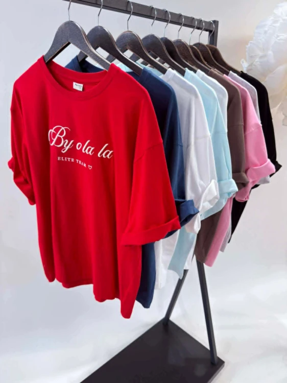 t-shirt-z-bapisem-by-o-la-la-red-kiss-2.jpeg