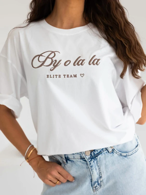 t-shirt-z-bapisem-by-o-la-la-bialy-off-white-3.jpeg
