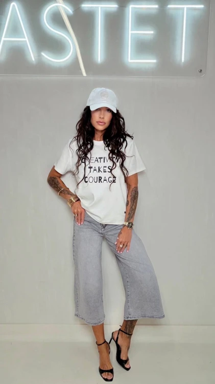 T-SHIRT-PREMIUM-Z-HAFTOWANYM-NAPISEM-GRAFIT-BASTET-SMIETANKOWY-3.jpeg