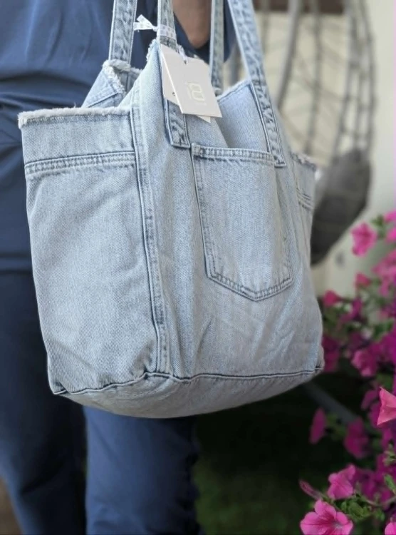 torebka-jeansowa-Dzinsowa-szoperka-duzaZ-SUROWYM-WYKONCZENIEM-i8-denim-2.jpeg