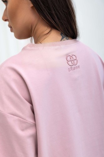 t-shirt-oversize-z-haftem-sempre-pudrowy-roz-5.png