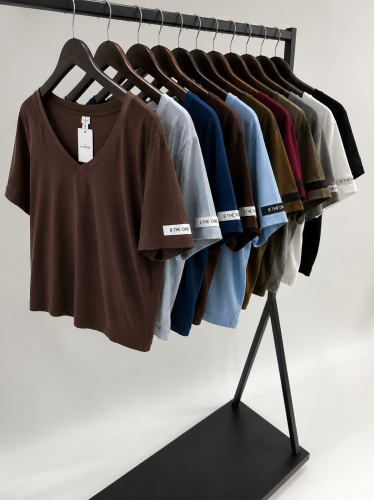 T-SHIRT-Z NASZYWKA-B-THE-ONLY-ONE-BY-O-LA-LA-ESPRESSO-CZEKOLADA-BRAZOWY.jpg
