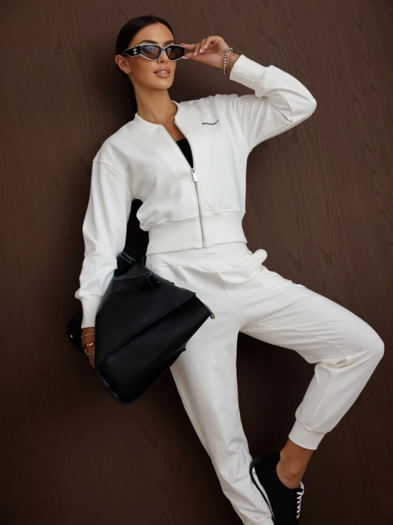 BLUZA-BOMBER-DRESOWA-ROZPINANA-BY-O-LA-LA-PERLOWA-BIALA-1.jpeg