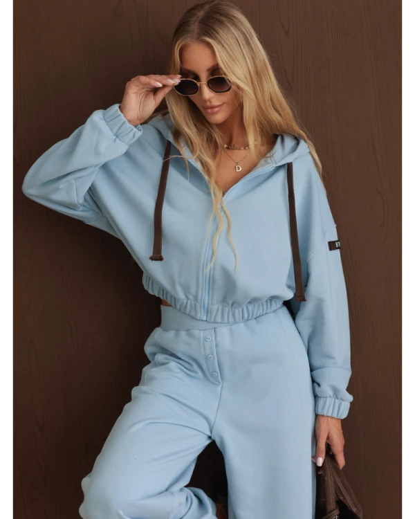 bluza-na-zamek-rozpinana-z-kapturem-z-naszywka-by-o-la-la-stone-blue-blekitna-1.jpg