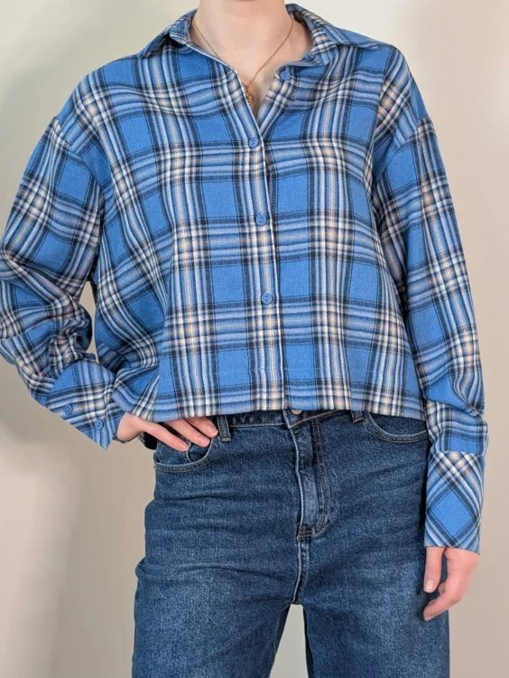 KOSZULA-W-KRATKE-OVERSIZE-SEMPRE-KROTKA-NIEBEIESKA-DENIM-SZARY-KAMEL-1.jpeg