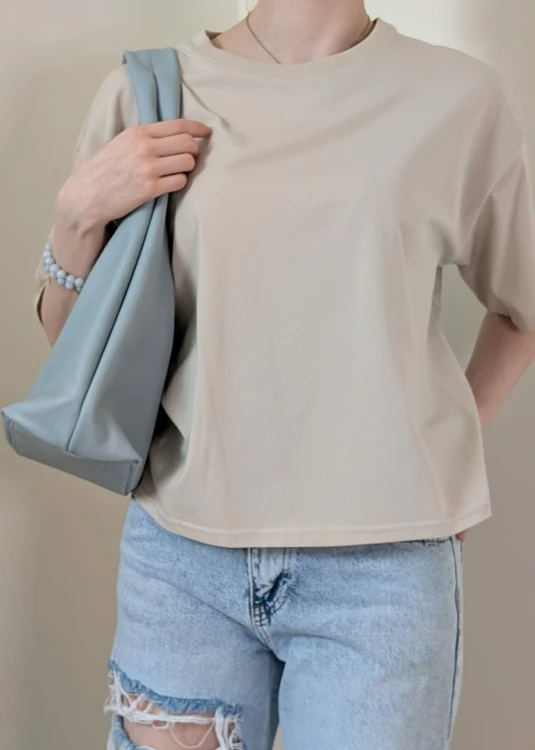 t-shirt-oversize-z-haftem-sempre-jasny-bez-3.jpeg