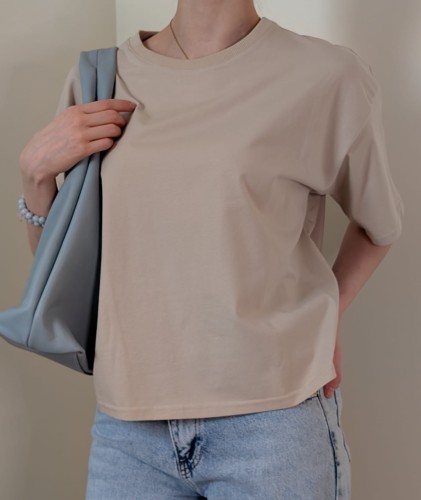 t-shirt-oversize-z-haftem-sempre-ciemny-bez-2.jpeg
