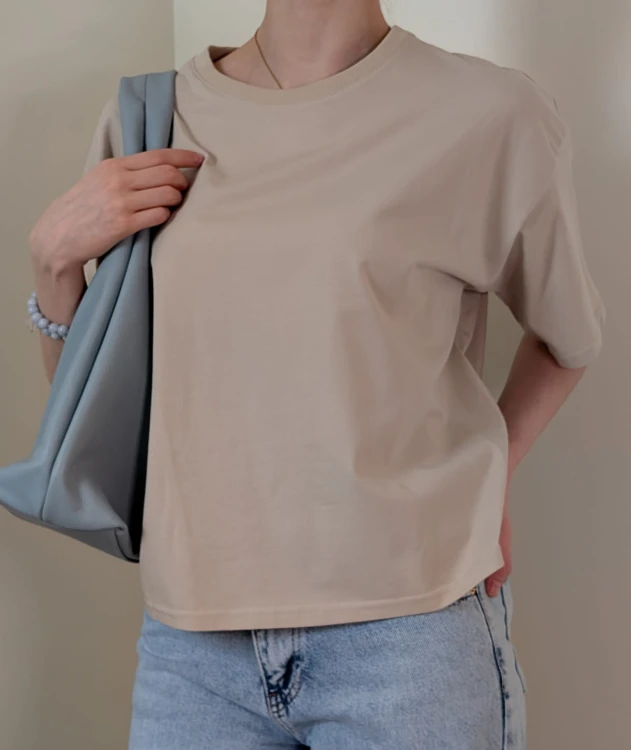 t-shirt-oversize-z-haftem-sempre-ciemny-bez-2.jpeg