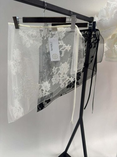 pareo-transparentne-of-white-by-o-la-la-1.jpg