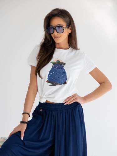 t-shirt-bialy-z-pieskiem-by-o-la-la-denim-1.jpeg