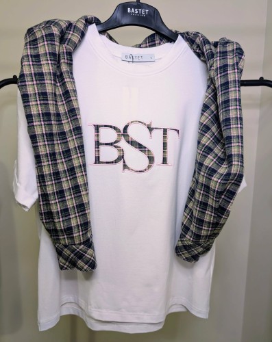 t-shirt-bawelniany-bialy-bastet-BST-zielony-rozowy-2.jpeg