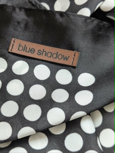 APASZK-damska-blue-shadow-czarna-grochy-biale-70-na-70-2.jpeg
