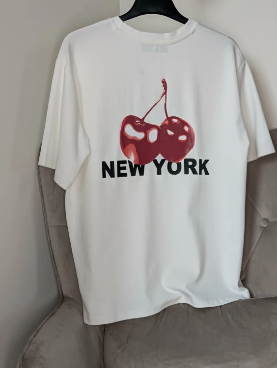 T-SHIRT-NEW-YORK-BIALY-Z-WISIENKAMI-2.jpeg